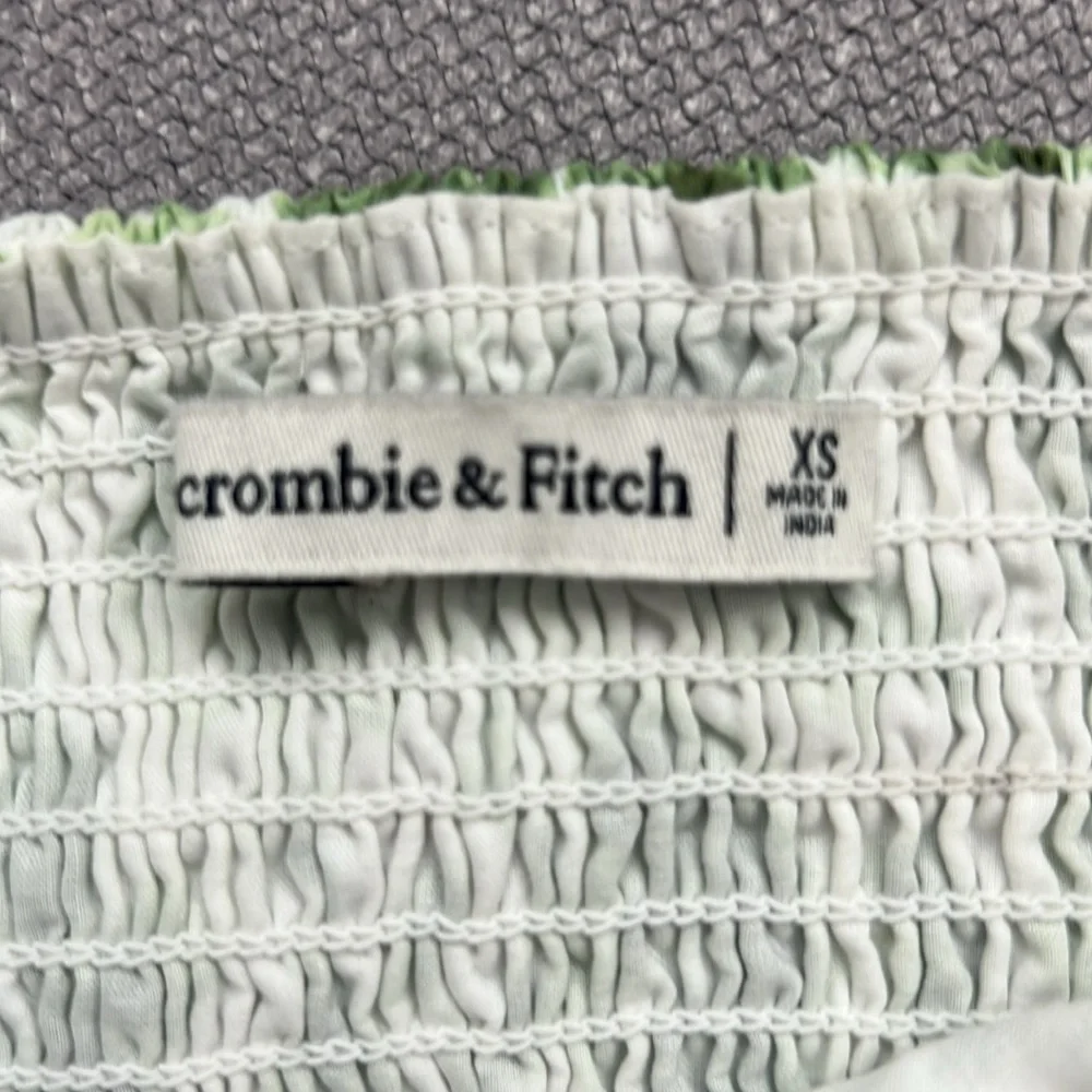 Abercrombie & Fitch Puff Sleeve Poplin Squareneck Top